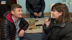 Pelin köy kahvesinde zeytin üreticileriyle buluştu..